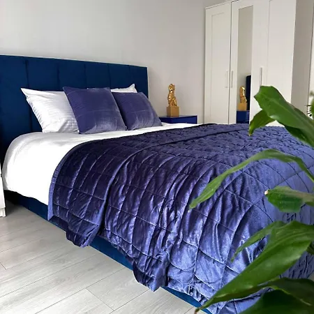 Apartment A12 By Real *